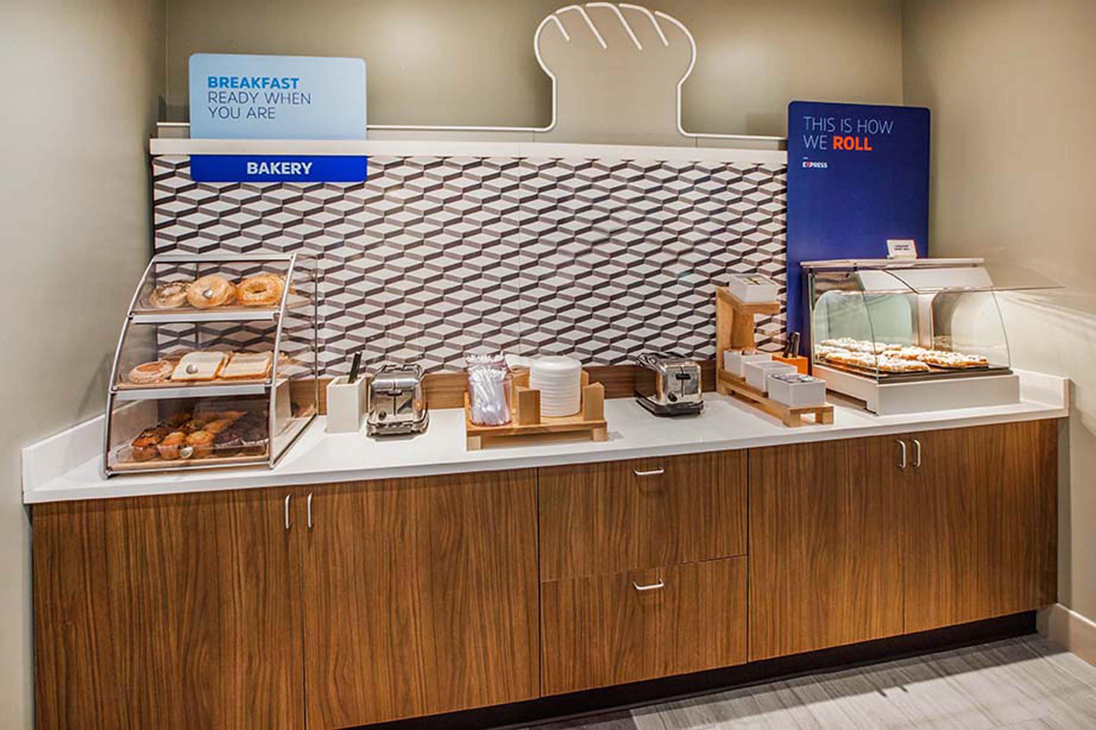 Holiday Inn Express Hotel & Suites Crawfordsville By Ihg Eksteriør bilde