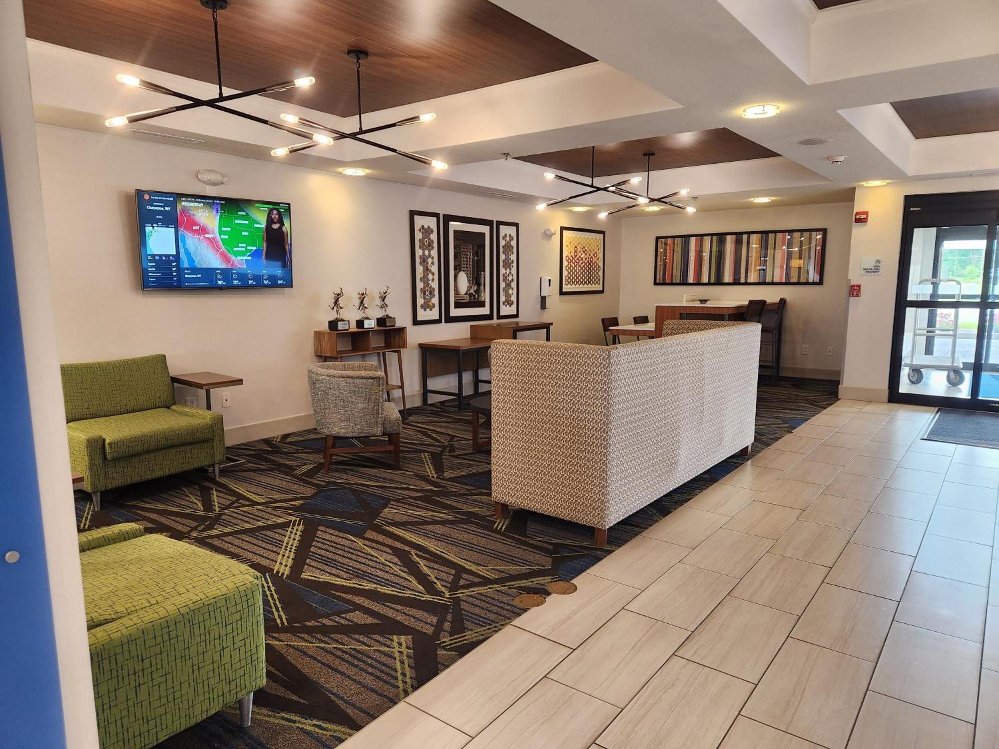 Holiday Inn Express Hotel & Suites Crawfordsville By Ihg Eksteriør bilde