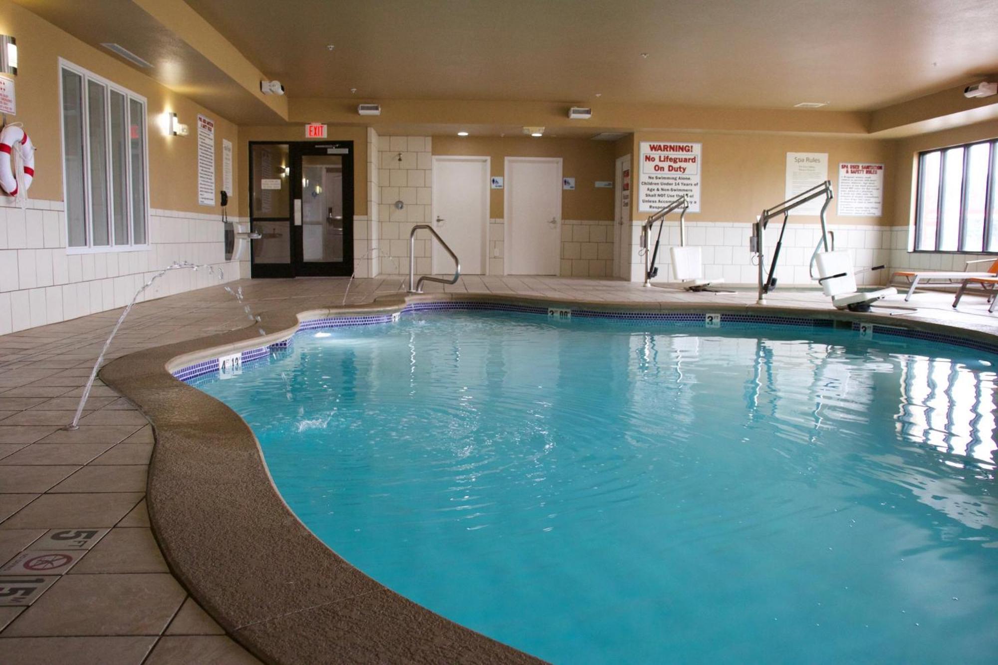 Holiday Inn Express Hotel & Suites Crawfordsville By Ihg Eksteriør bilde
